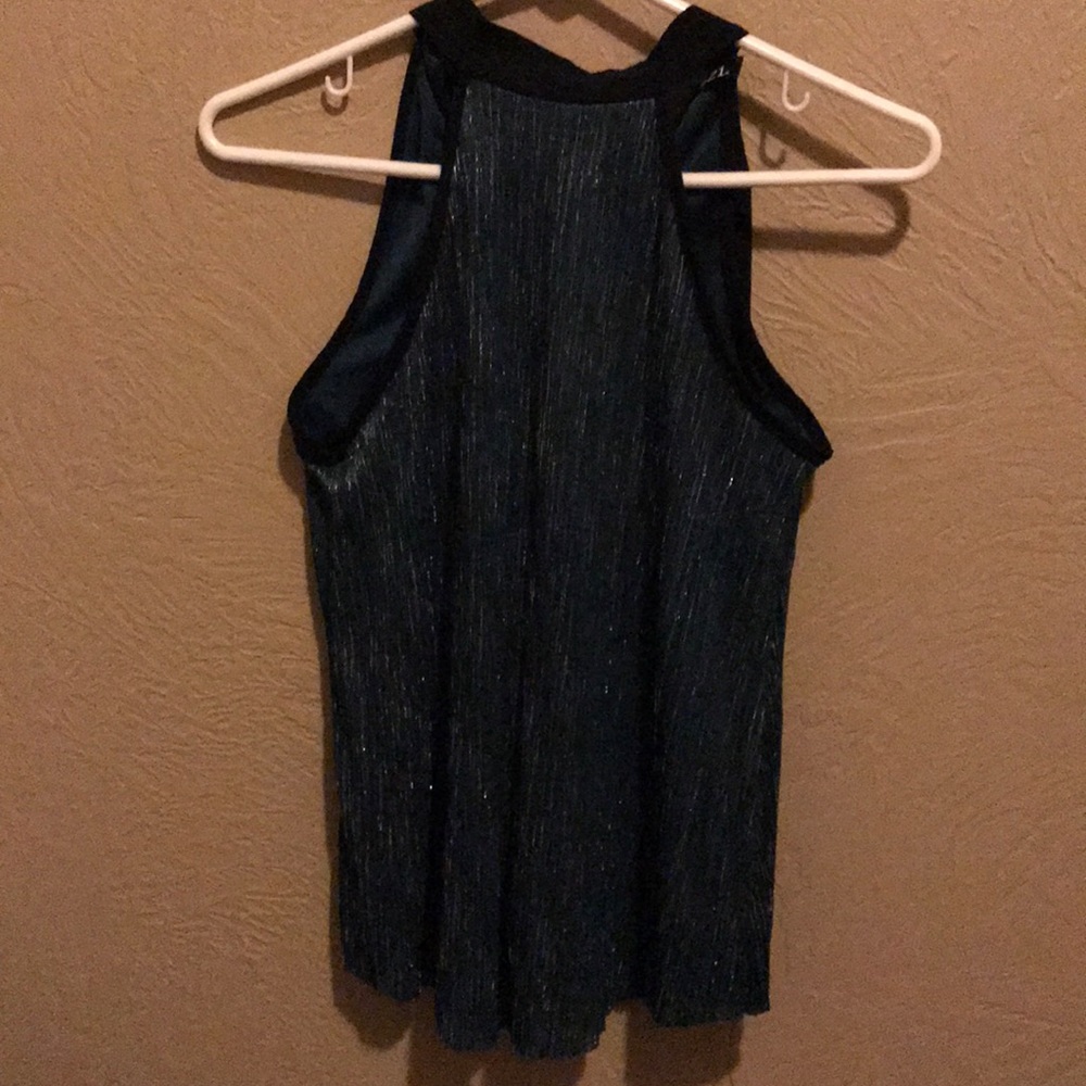 Sleeveless shimmer tank top